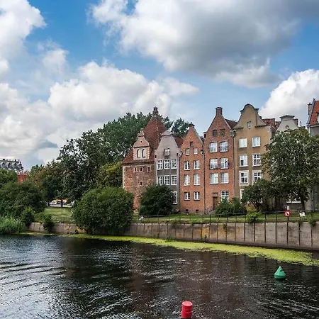 Apartment Old River